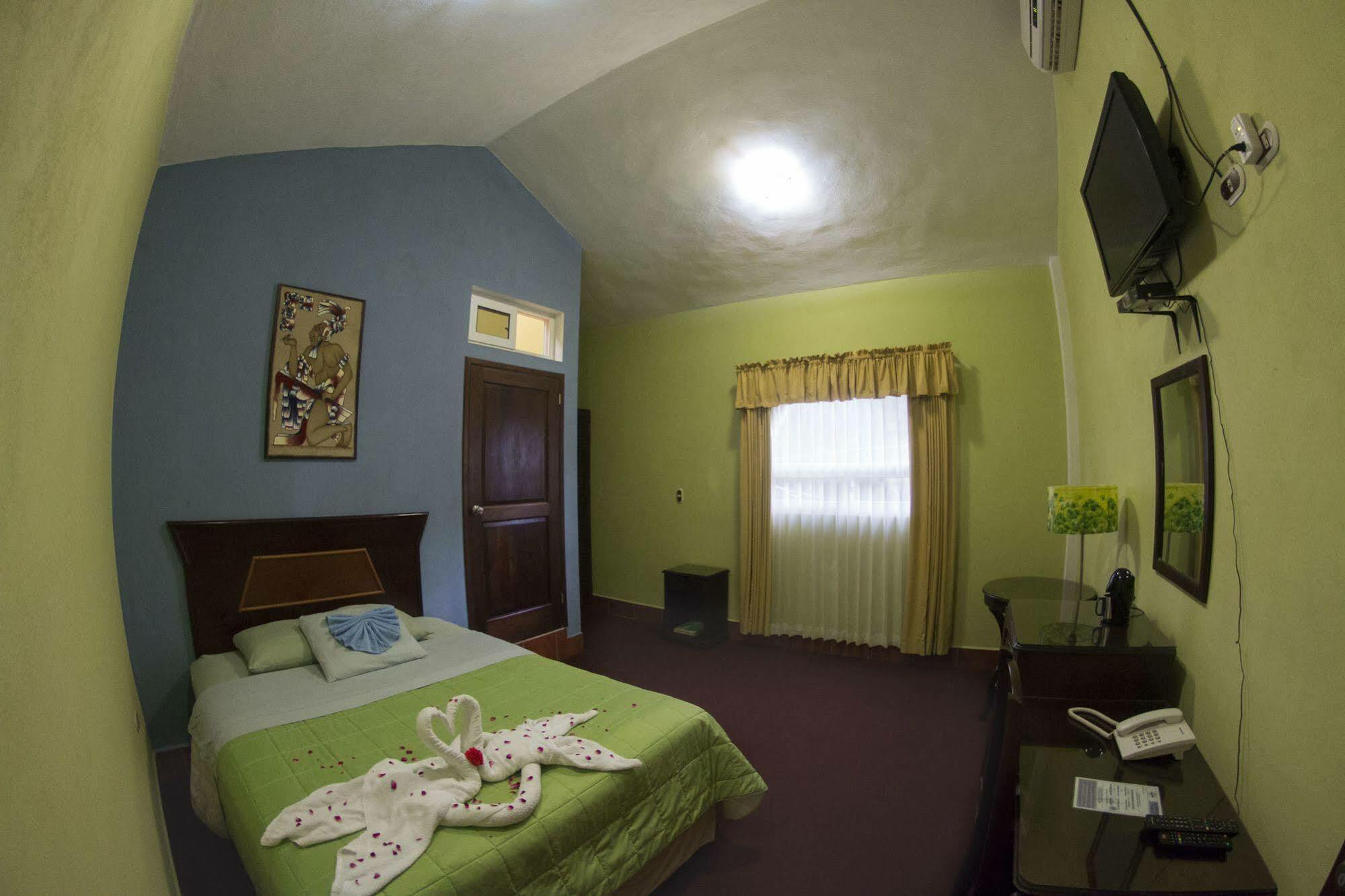 Hotel Ribiera Del Lago Peten Itza San Roman Εξωτερικό φωτογραφία